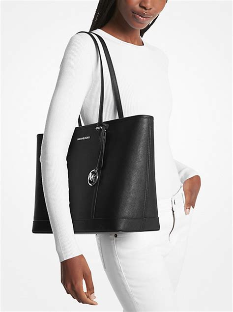 sac tote jet set travel michael kors noir|Jet Set Large Saffiano Leather Tote Bag .